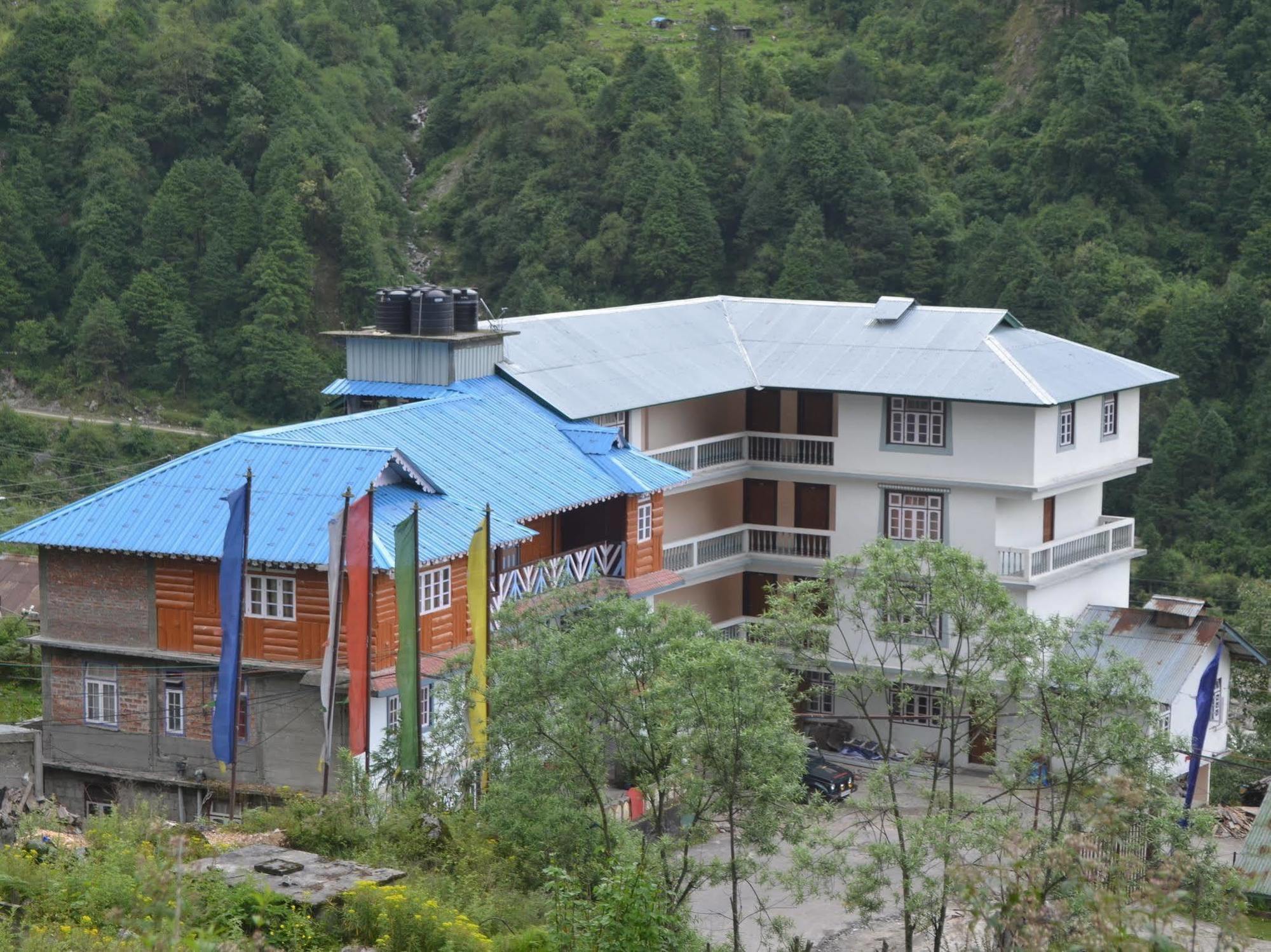 Delight Royal Lachung Exterior foto