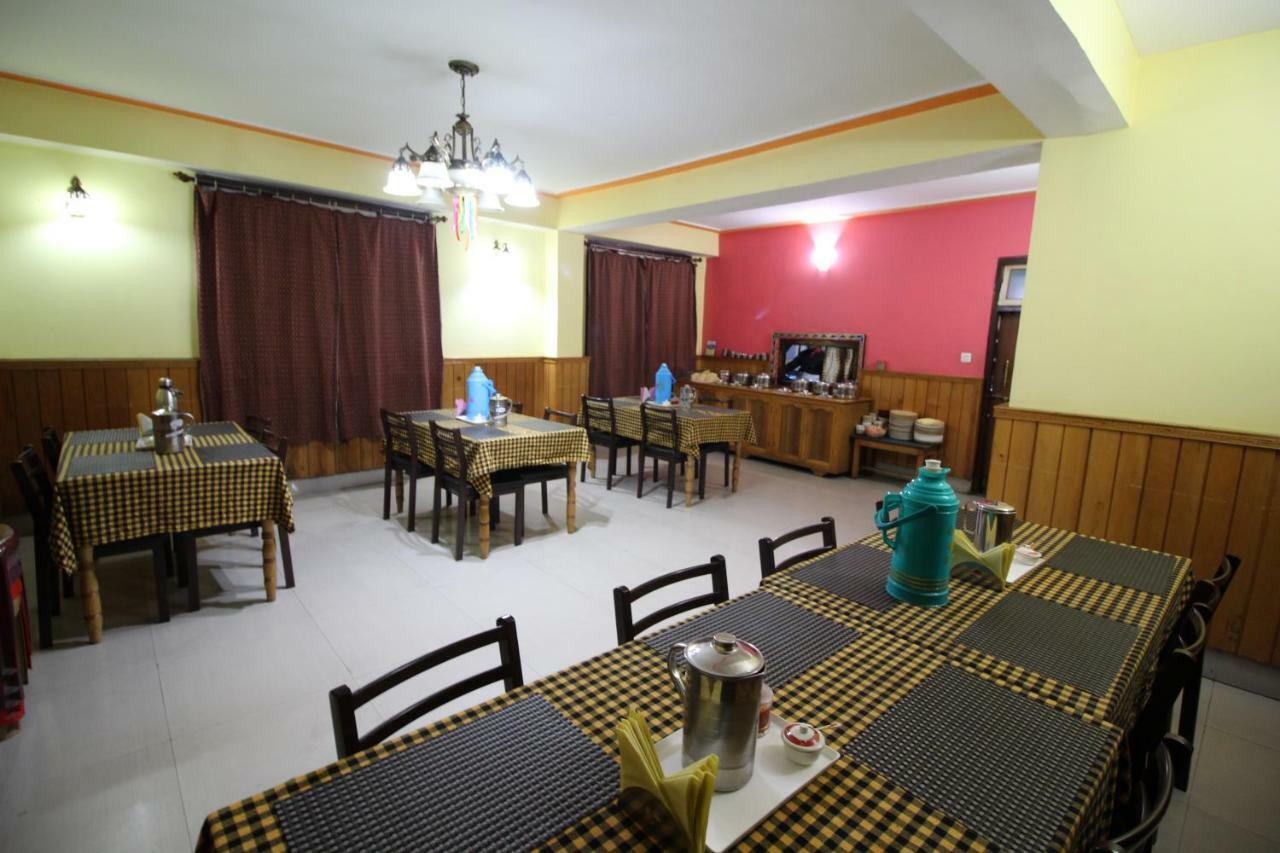 Delight Royal Lachung Exterior foto