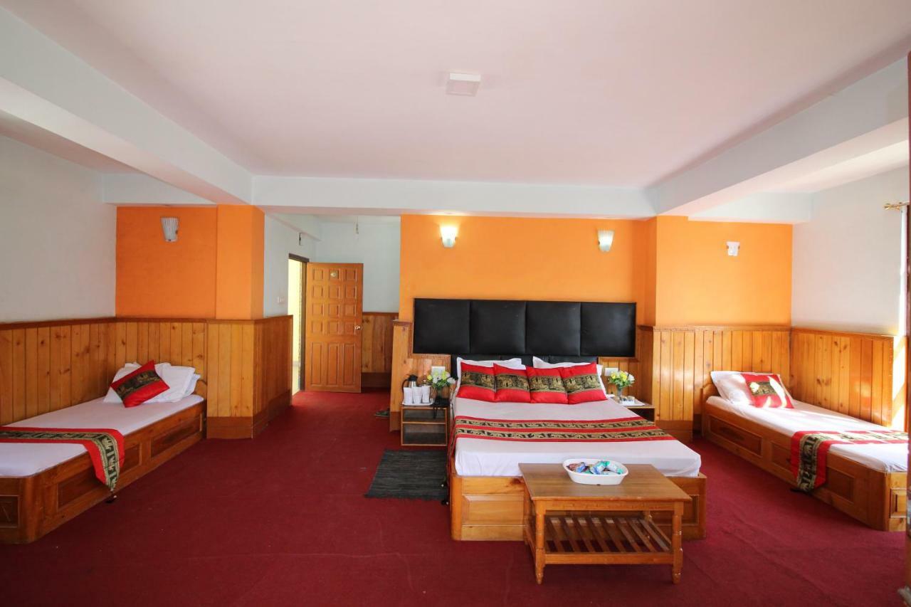 Delight Royal Lachung Exterior foto