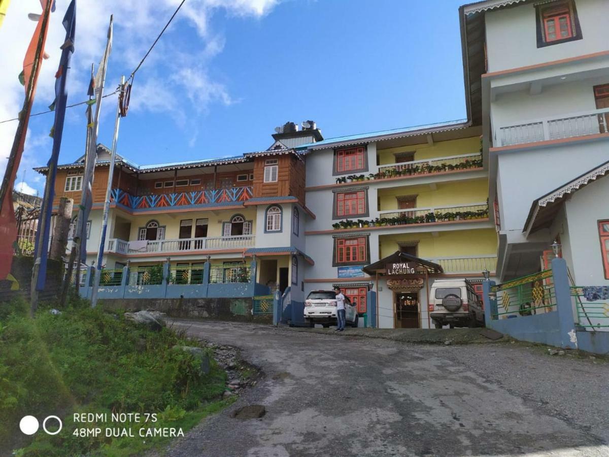 Delight Royal Lachung Exterior foto
